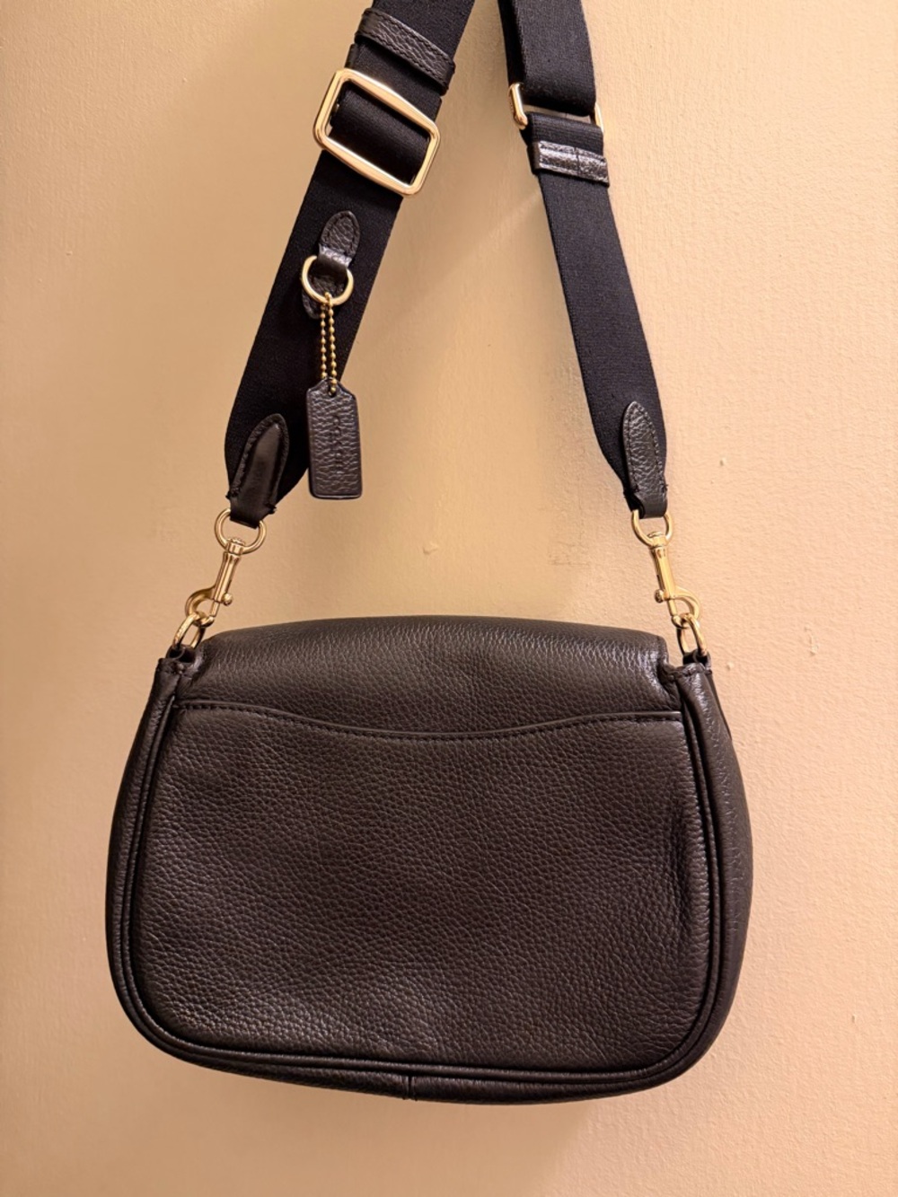 Coach Black Leather Crossbody with Gold Hardware and Wide Strap - Picture 4 of 4